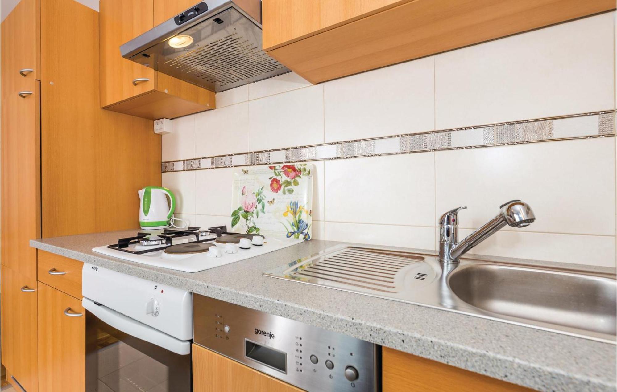 Stunning Apartment In Mošćenička Draga Eksteriør bilde