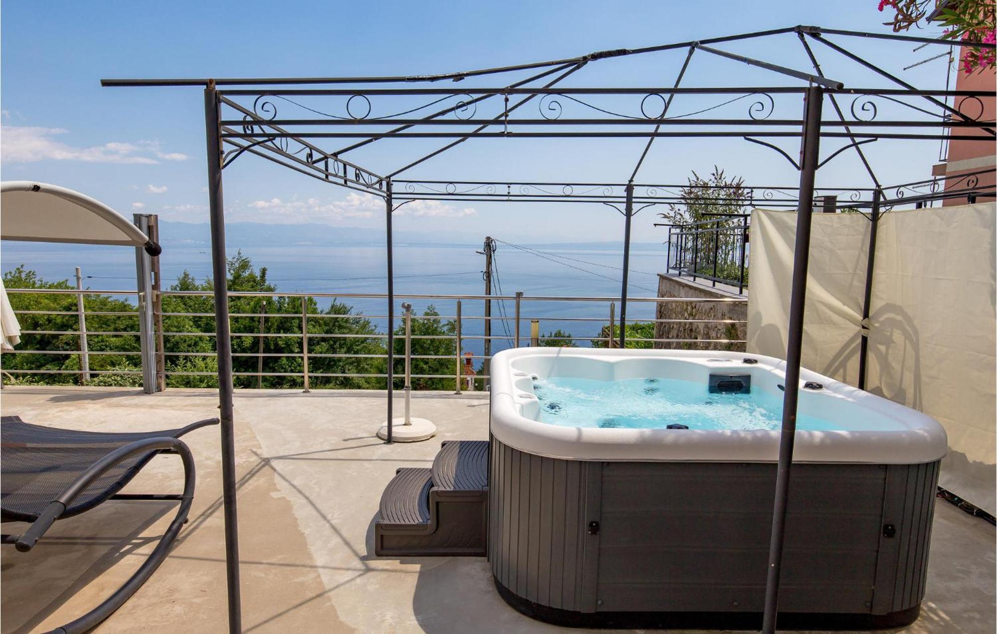 Stunning Apartment In Mošćenička Draga Eksteriør bilde