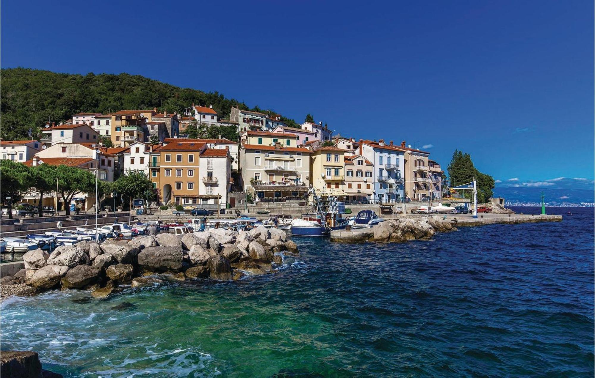 Stunning Apartment In Mošćenička Draga Eksteriør bilde